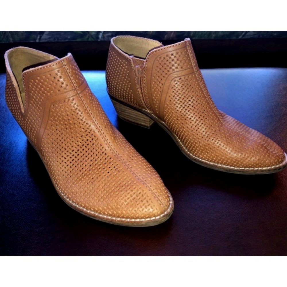 Lucky Brand Feyan Ankle Bootie 7.5